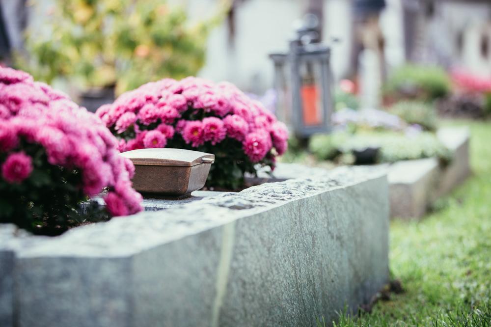composition-florale-jardiniere-funeraire